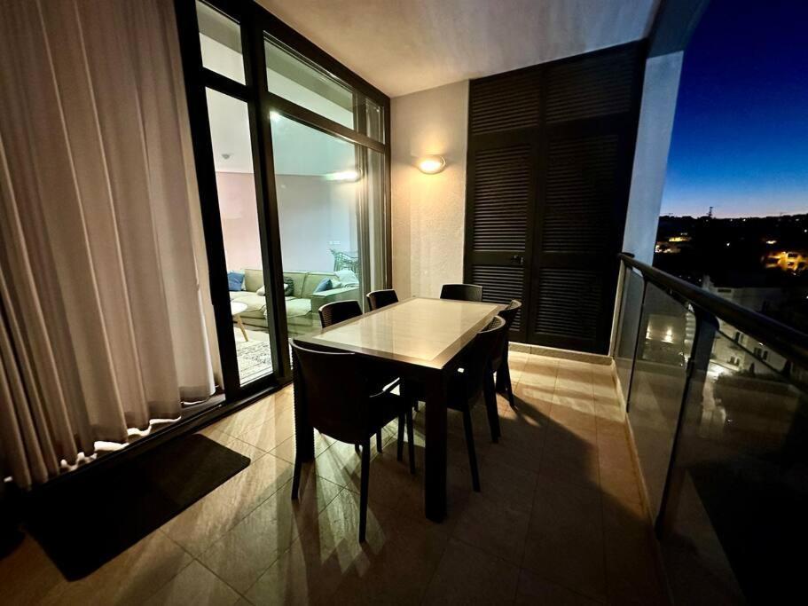 Stunning 2Br Apt In St Julians Saint Julian's Exterior foto